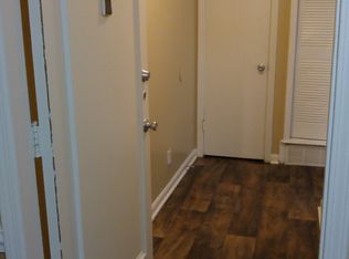 227 Breckinridge Sq, Louisville, KY 40220