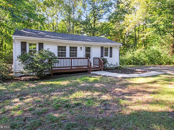 2nd image of 2819 Mountain Hill Rd