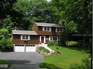 28 Scudder Rd, Newtown, CT 06470