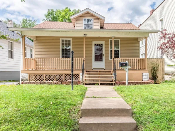 2537 Grand Ave, Granite City, IL 62040