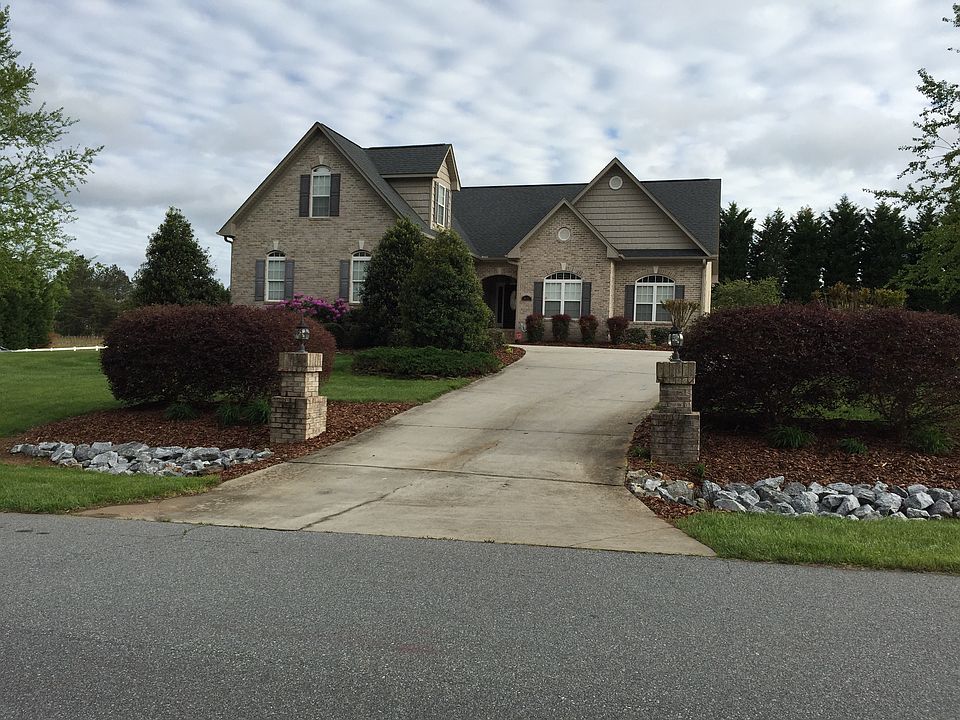 1st image of 8105 Dorsett Downs Dr