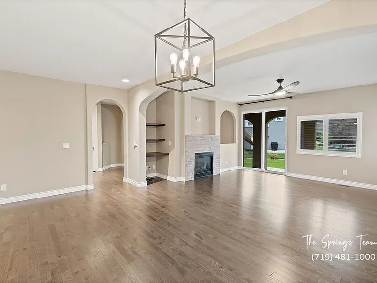 9547 Dewitt Dr — Photo 23