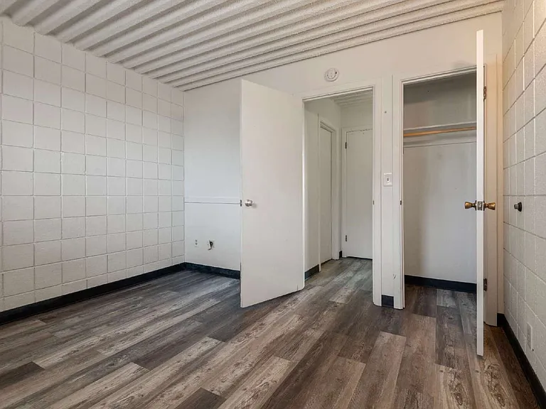165 SE Buff St #12 — Photo 6
