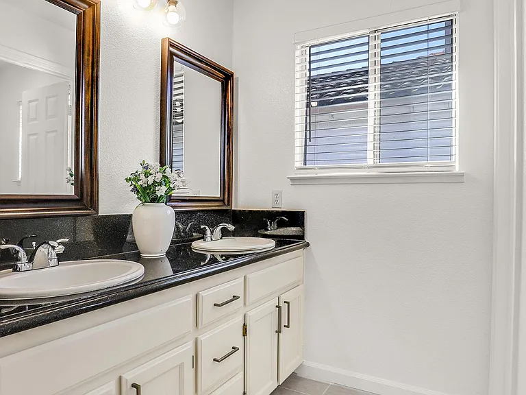 8516 Peachtree Ave — Photo 15