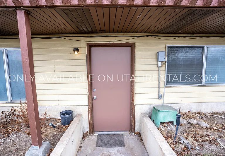 2090 S State St — Photo 14