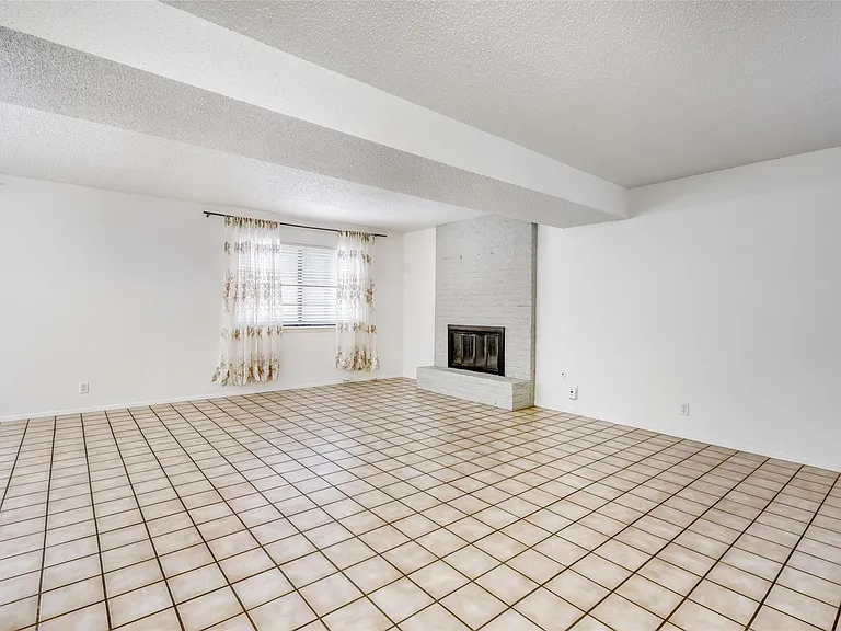 6601 Skycrest Dr — Photo 6