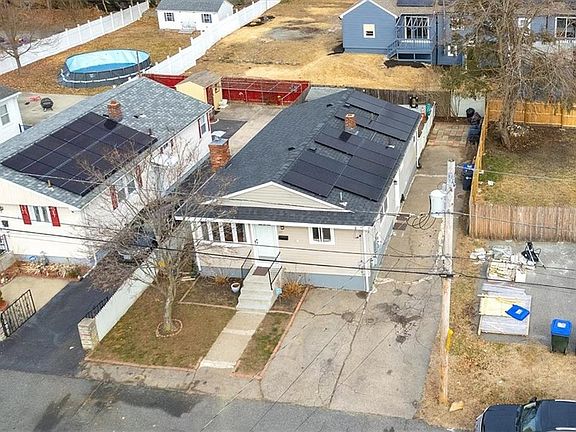 4th image of 137 De Pinedo St