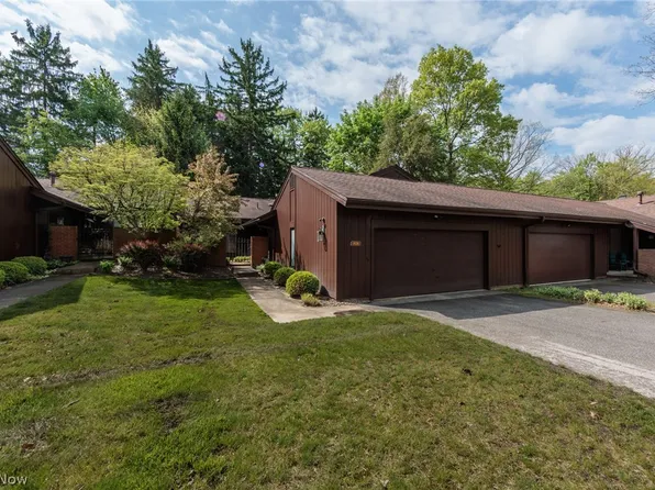 928 Trimble Pl, Northfield, OH 44067