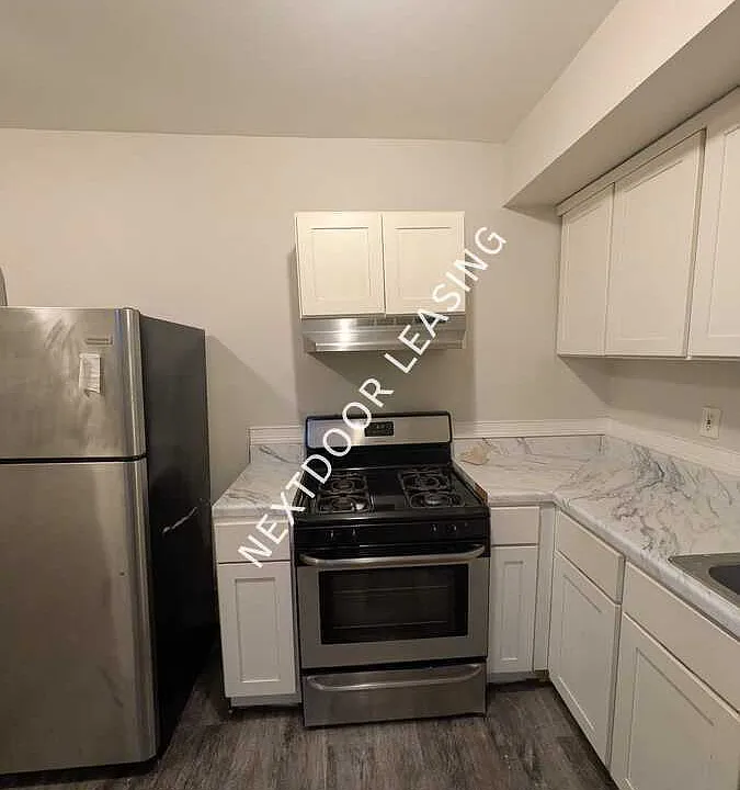 107 Van Nostrand Ave #1M