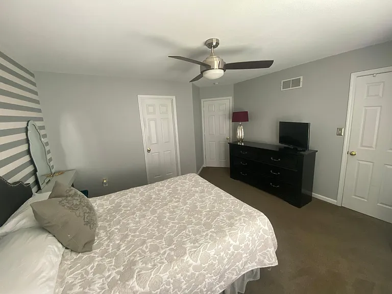 605 Country Village Dr — Photo 17