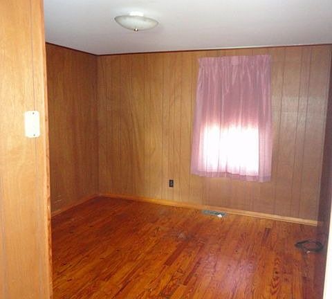 4th image of 4991 W State Road 60