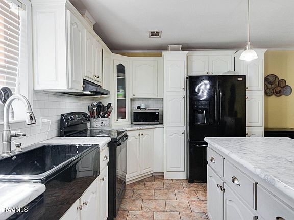 5th image of 1062 Dupuis St