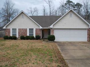 99 Savannah St, Columbus, MS 39702