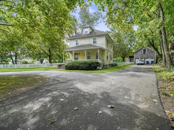 72 School St, Seekonk, MA 02771