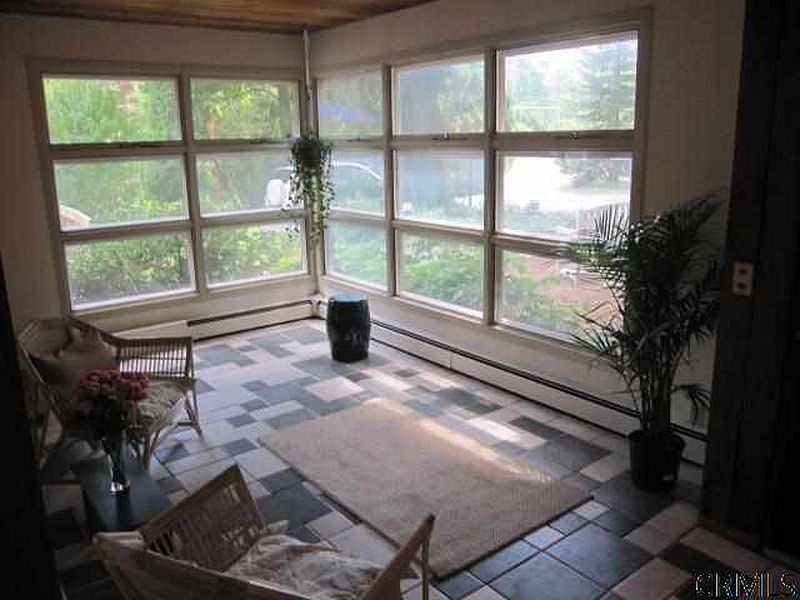 5th image of 797 MALTA AV