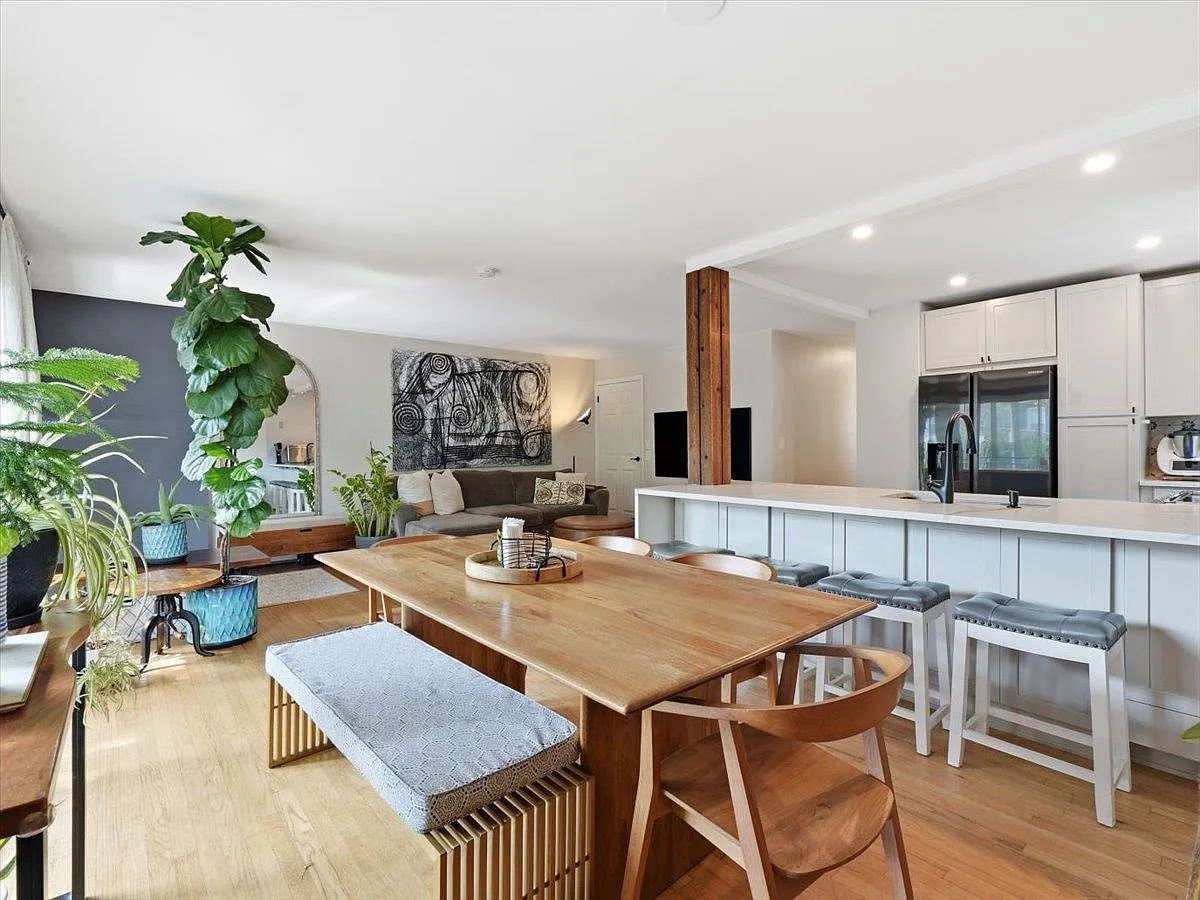 3 bed, 1.0 bath, $3,700 — Photo 4