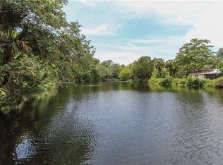 15865 W River Rd, Inglis, FL 34449