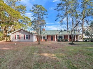 404 McIntosh Rd, Darien, GA 31305