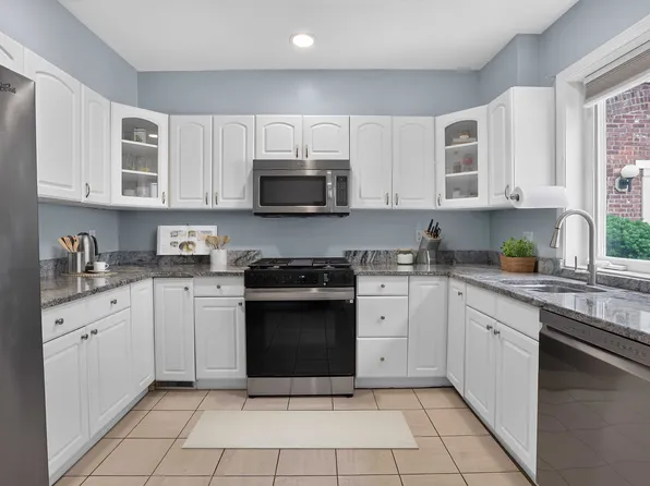 30 Cameron St, Brookline, MA 02445