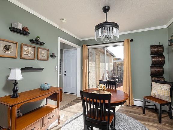 4th image of 6 Meadowlawn Dr Unit 18