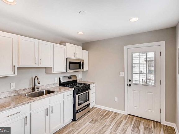 3rd image of 78 Norman Ave