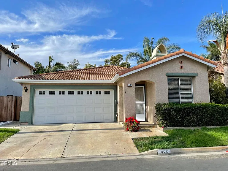425 Calle Mirasol — Photo 1