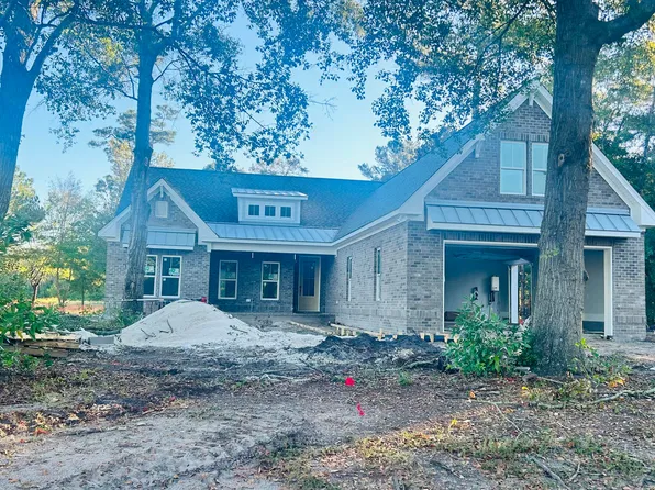 157 E Winding Way, Wallace, NC 28466