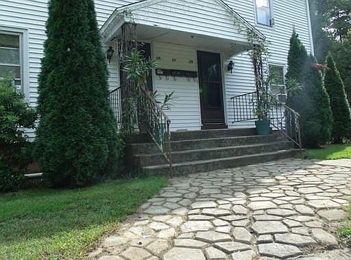 2nd image of 117 Springfield St