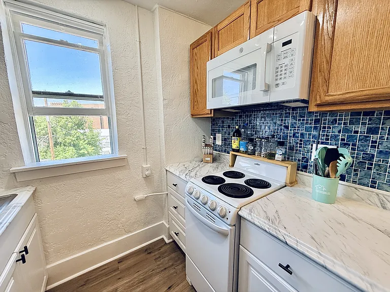 2535 Adams Ave #4 — Photo 11