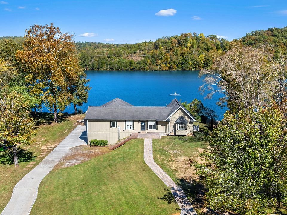 1st image of 8115 River Dr