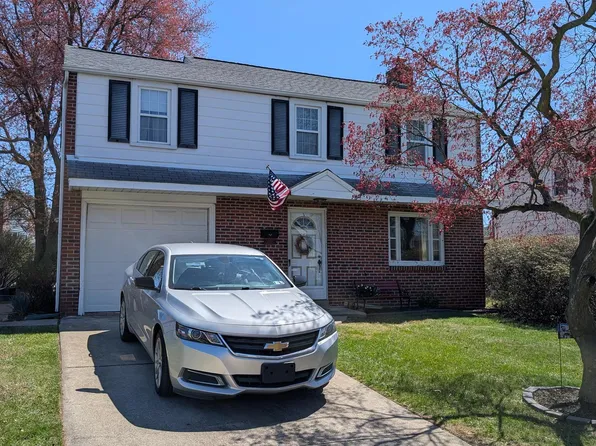 2108 Grand Ave, Morton, PA 19070