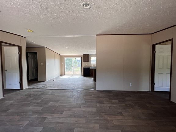 3rd image of 0 S D S Lot 173
