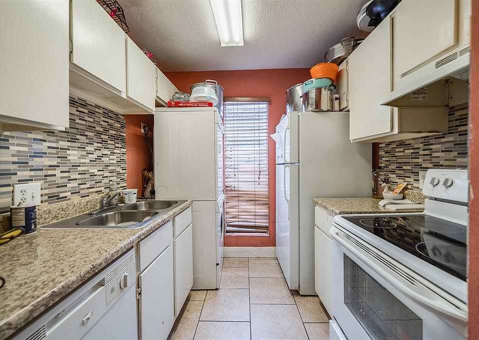 1st image of 8405 Wilcrest Dr APT 1703