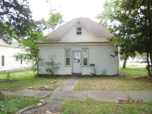 1st image of 1921 Saline Ave