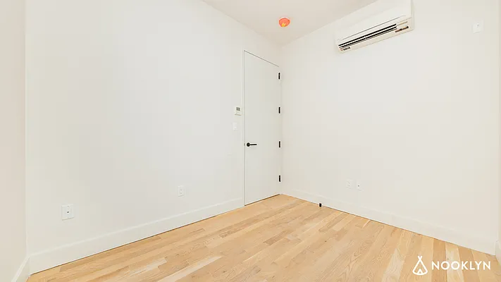 Rented by Nooklyn NYC LLC | media 19