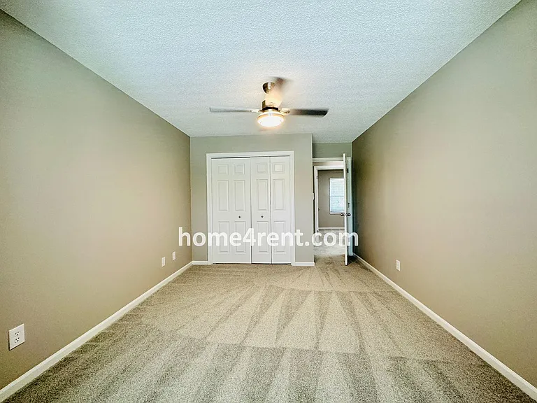 902 Sherman Pkwy — Photo 47