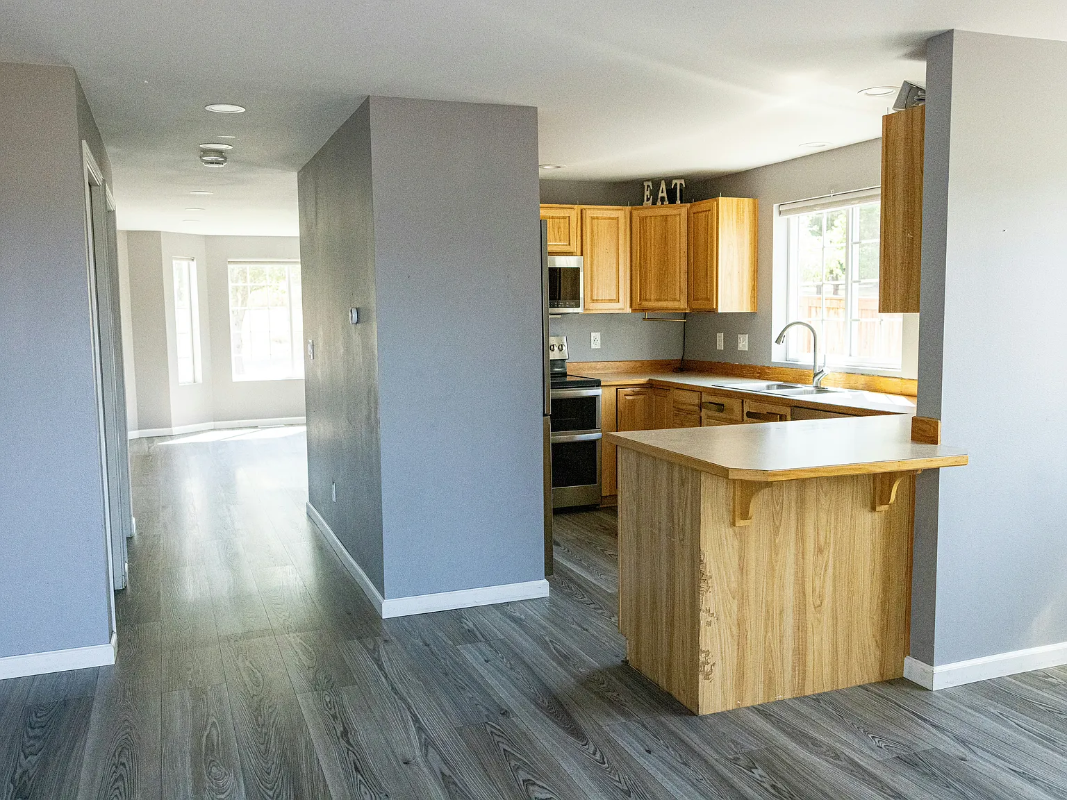 3 bed, 1883 sqft, $2,600 — Photo 4