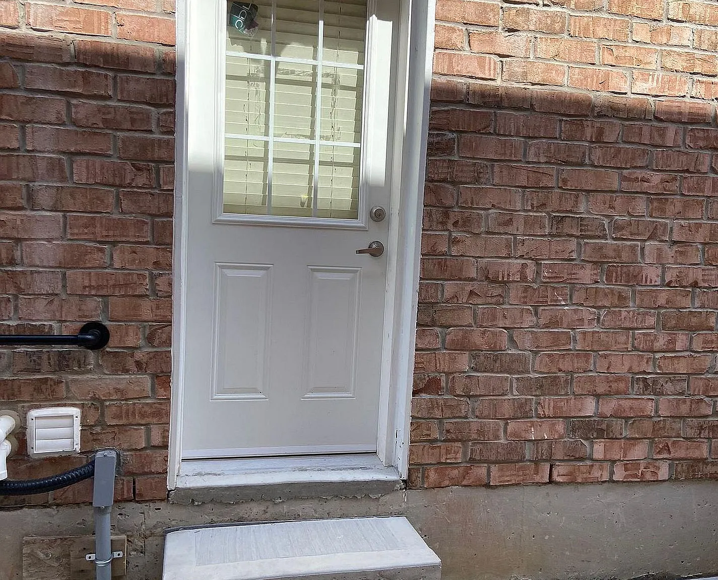2 bed, $1,400 — Photo 3