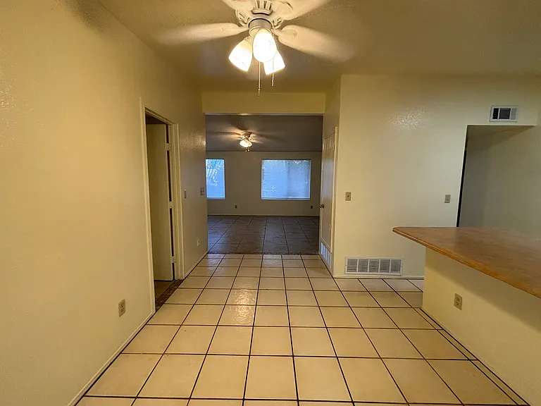 E 2nd Pl — Photo 28