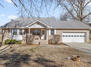 8719 Glenaire Dr, Chattanooga, TN 37416