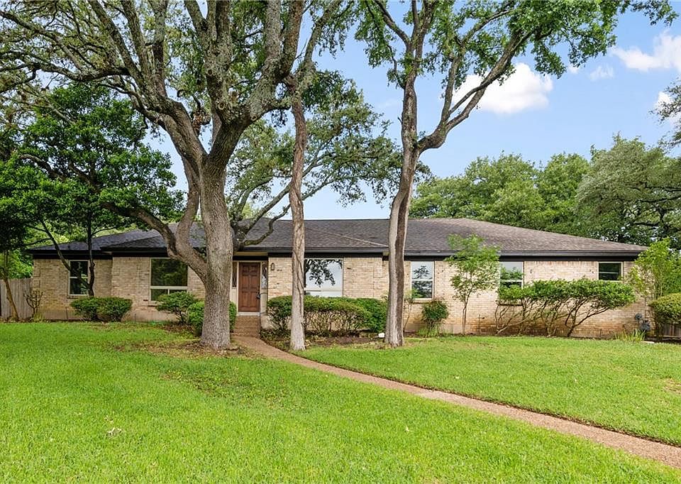 1st image of 8802 Silverwood Ct