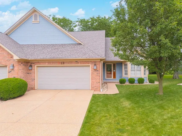 12 Aspen Ct, Bloomington, IL 61704