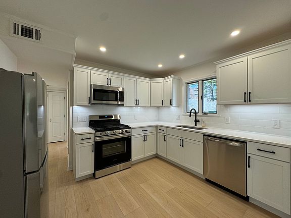 2nd image of 16 Westfield Rd