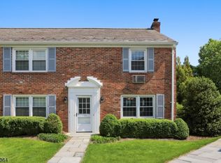 68-86 New England Ave #2, Summit, NJ 07901