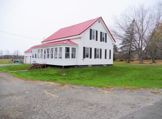 366 Exeter Rd, Corinth, ME 04427
