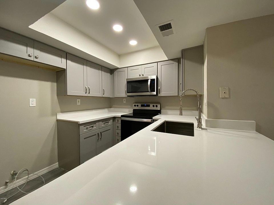 1st image of 540 N May St #1110