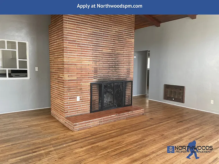 412 Barnes Ave — Photo 3
