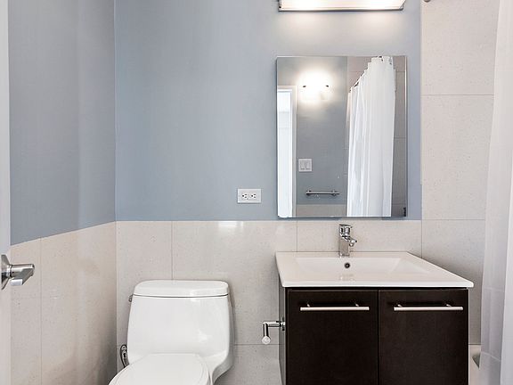 5th image of 159 W 53rd St APT 20C