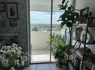 5050 NW 7th St APT 604, Miami, FL 33126