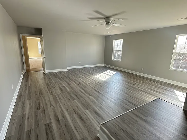 1302 New Garden Rd — Photo 10